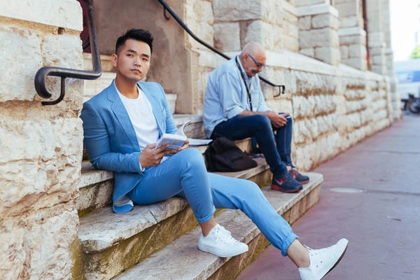 Một điểm thú vị mà Phạm Hồng Phước thấy các đơn vị làm du lịch nên học hỏi Cannes là việc sắp xếp, xây dựng các điểm du lịch chính. Trung tâm Cannes rất thuận lợi cho khách du lịch đi bộ tham quan. Nếu không đi bộ, du khách có thể mua vé đi tàu hỏa "đồ chơi", ghé qua nhiều điểm tham quan chính. Thông thường chuyến tham quan kéo dài 35 phút, xuất phát hàng giờ từ tòa nhà Palais des Festivals. Một điểm thú vị mà Phạm Hồng Phước thấy các đơn vị làm du lịch nên học hỏi Cannes là việc sắp xếp, xây dựng các điểm du lịch chính. Trung tâm Cannes rất thuận lợi cho khách du lịch đi bộ tham quan. Nếu không đi bộ, du khách có thể mua vé đi tàu hỏa "đồ chơi", ghé qua nhiều điểm tham quan chính. Thông thường chuyến tham quan kéo dài 35 phút, xuất phát hàng giờ từ tòa nhà Palais des Festivals.