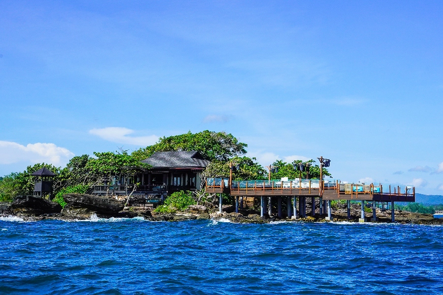 Rock-Island-Club-nam-nghi-ivivu-2