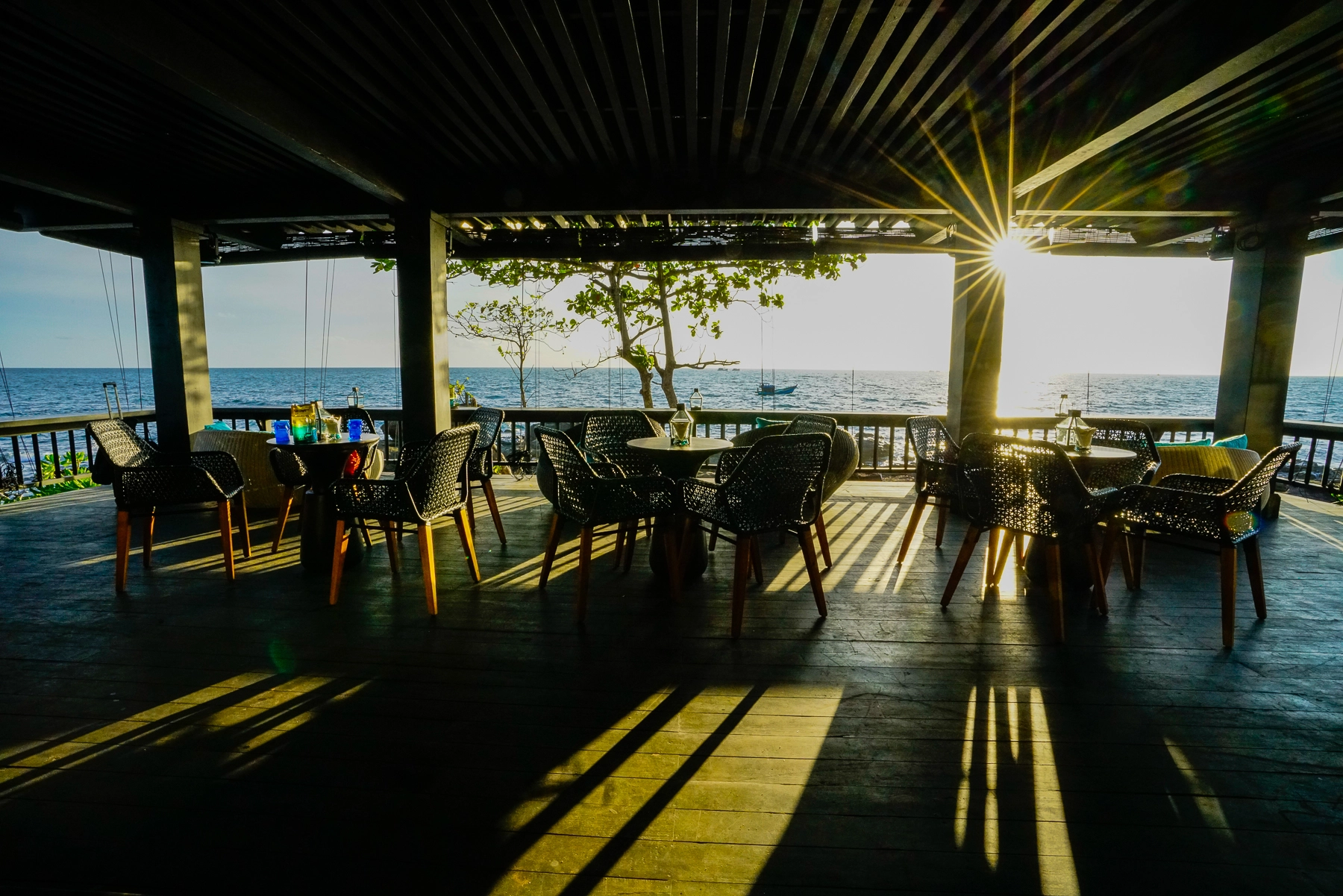 Rock-Island-Club-nam-nghi-ivivu-8