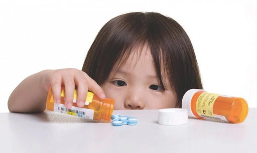 Để thuốc xa tầm với trẻ nhỏ, thuốc trẻ nhỏ