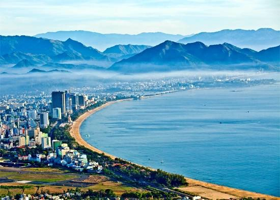 Phố biển Nha Trang nhìn từ trên cao