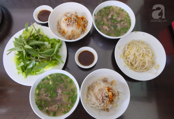 Món phở khô (phở hai tô) đặc trưng của Gia Lai