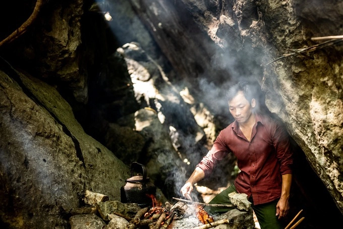 "Đây là một trong những nơi tuyệt vời nhất mà tôi từng đến trên thế giới", Patrick Scott trích lời du khách người Australia. Cây bút du lịch cũng dành thời gian tìm hiểu cuộc sống của người dân địa phương. Anh miêu tả, vào mùa du lịch, người dân thường đi theo các đoàn leo núi để giúp thồ đồ, nấu ăn.