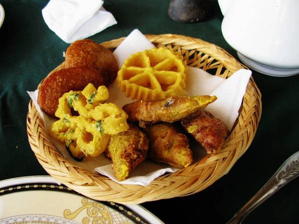 Sri Lanka: Năm mới ở Sri Lanka được gọi là Aluth Avurudda, diễn ra vào tháng tư theo lịch Gregory. Người dân dọn dẹp, trang trí nhà cửa và tắm thảo mộc để tẩy trần. Mọi người thường tránh không làm việc để dành thời gian cho gia đình. Ảnh: Felix Krohn. Sri Lanka: Năm mới ở Sri Lanka được gọi là Aluth Avurudda, diễn ra vào tháng tư theo lịch Gregory. Người dân dọn dẹp, trang trí nhà cửa và tắm thảo mộc để tẩy trần. Mọi người thường tránh không làm việc để dành thời gian cho gia đình. Ảnh: Felix Krohn.