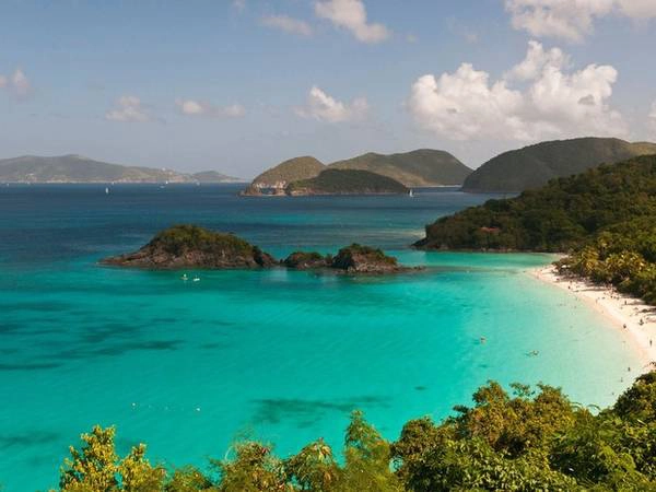 <strong>2. Bãi Honeymoon, St. John, USVI: </strong>Nằm trong công viên quốc gia quần đảo Virgin, Honeymoon là một trong 7 bãi biển ở khu nghỉ dưỡng Caneel Bay, một trong những khu nghỉ dưỡng kiểu cổ điển đặc trưng của Caribbe. Du khách có thể ra đảo bằng thuyền hoặc đi bộ. Bãi biển tuyệt đẹp với cát màu trắng ngà và làn nước trong vắt. <strong>2. Bãi Honeymoon, St. John, USVI: </strong>Nằm trong công viên quốc gia quần đảo Virgin, Honeymoon là một trong 7 bãi biển ở khu nghỉ dưỡng Caneel Bay, một trong những khu nghỉ dưỡng kiểu cổ điển đặc trưng của Caribbe. Du khách có thể ra đảo bằng thuyền hoặc đi bộ. Bãi biển tuyệt đẹp với cát màu trắng ngà và làn nước trong vắt.