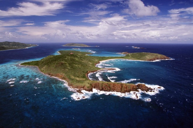 <strong>6. Culebrita, Culebra, Puerto Rico: </strong>Bãi biển nằm trên một hòn đảo nhỏ chưa phát triển ở Culebra. Trên đảo không có cơ sở vật chất, phương tiện hay nhà hàng, chỉ có một ngọn hải đăng nhỏ xíu không hoạt động. Làn nước ở đây rất nông, bãi cát trắng như bạc, và đừng quên mang theo đồ ăn khi bạn đến đây. <strong>6. Culebrita, Culebra, Puerto Rico: </strong>Bãi biển nằm trên một hòn đảo nhỏ chưa phát triển ở Culebra. Trên đảo không có cơ sở vật chất, phương tiện hay nhà hàng, chỉ có một ngọn hải đăng nhỏ xíu không hoạt động. Làn nước ở đây rất nông, bãi cát trắng như bạc, và đừng quên mang theo đồ ăn khi bạn đến đây.