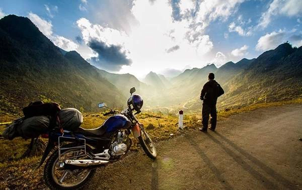 Phượt và cái vinh quang huyền thoại của tuổi trẻ