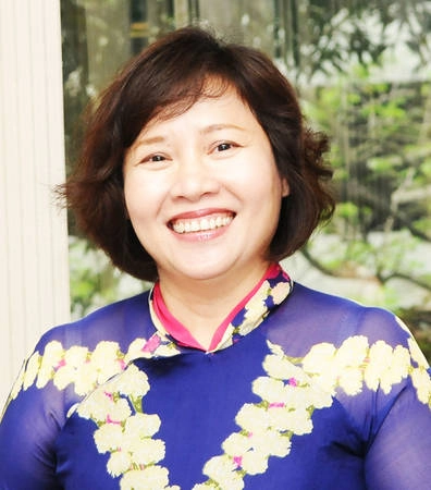 Bà Hồ Thị Kim Thoa - Thứ trưởng Bộ Công Thương, Chủ tich Hiệp hội nữ doanh nhân Việt Nam VAWE