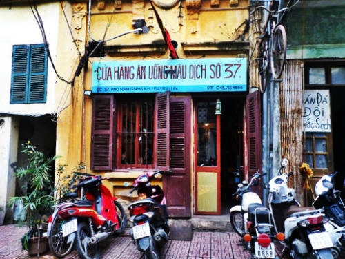 quan-an-goi-nho-thoi-bao-cap-o-ha-noi-ivivu-1