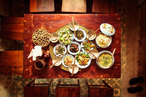 quan-an-goi-nho-thoi-bao-cap-o-ha-noi-ivivu-15