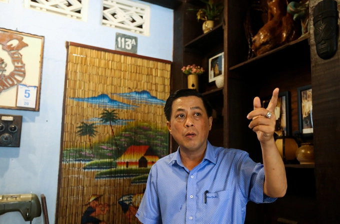 Đầu năm 2018, ông Trần Vũ Bình (con ông Trần Văn Lai) được gia đình ông Miễn giao quyền quản lý căn nhà để mở quán cà phê ngay tại di tích. "Xuất phát từ tình yêu thương với những người lính biệt động Sài Gòn nên tôi tự mày mò để phục dựng nguyên bản các căn hầm bí mật, từng hiện vật để làm di tích lịch sử kết hợp quán cà phê cho mọi người đến tham quan", ông Bình chia sẻ. Đầu năm 2018, ông Trần Vũ Bình (con ông Trần Văn Lai) được gia đình ông Miễn giao quyền quản lý căn nhà để mở quán cà phê ngay tại di tích. "Xuất phát từ tình yêu thương với những người lính biệt động Sài Gòn nên tôi tự mày mò để phục dựng nguyên bản các căn hầm bí mật, từng hiện vật để làm di tích lịch sử kết hợp quán cà phê cho mọi người đến tham quan", ông Bình chia sẻ.