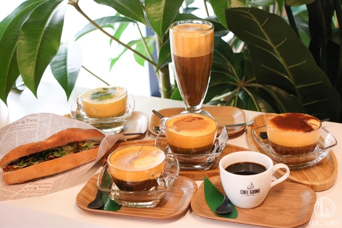 Địa chỉ quán ở 78-3Yamashita, quận Naka, thành phố Yokohama, tỉnh Kanagawa. Vì nằm sát với khu phố người Hoa (Yokohama Chinatown) thực khách có thể mua cà phê, bánh mì đem đi để dạo phố, khám phá một trong ba phố người Hoa lớn nhất Nhật Bản. Quán mở cửa 10h - 23h hàng ngày. Ảnh: Hamakore. Địa chỉ quán ở 78-3Yamashita, quận Naka, thành phố Yokohama, tỉnh Kanagawa. Vì nằm sát với khu phố người Hoa (Yokohama Chinatown) thực khách có thể mua cà phê, bánh mì đem đi để dạo phố, khám phá một trong ba phố người Hoa lớn nhất Nhật Bản. Quán mở cửa 10h - 23h hàng ngày. Ảnh: Hamakore.