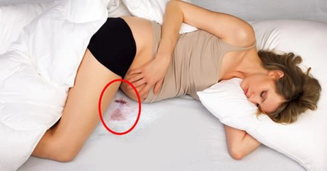 quan hệ ra máu khi mang thai