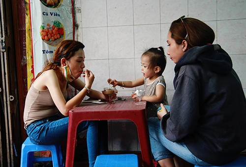 Kem là món ăn luôn được các bạn nhỏ thích thú. Ảnh: Phong Vinh Kem là món ăn luôn được các bạn nhỏ thích thú. Ảnh: Phong Vinh
