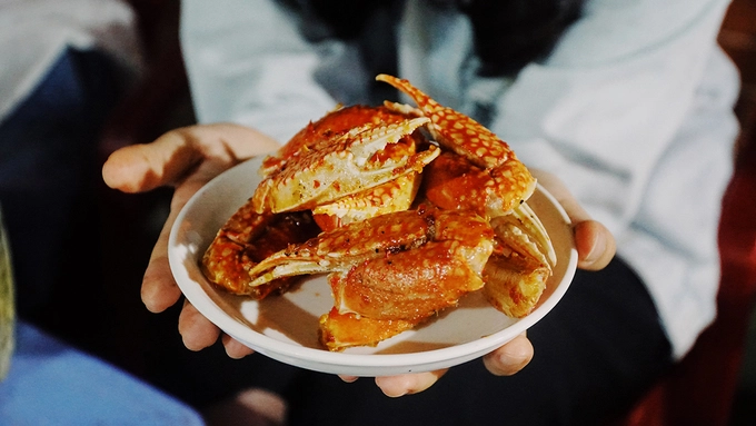 Càng ghẹ rang muối ớt cay. Càng ghẹ rang muối ớt cay.