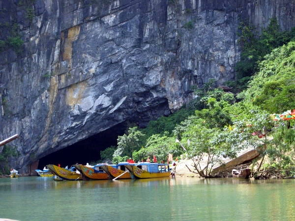 Động Phong Nha 