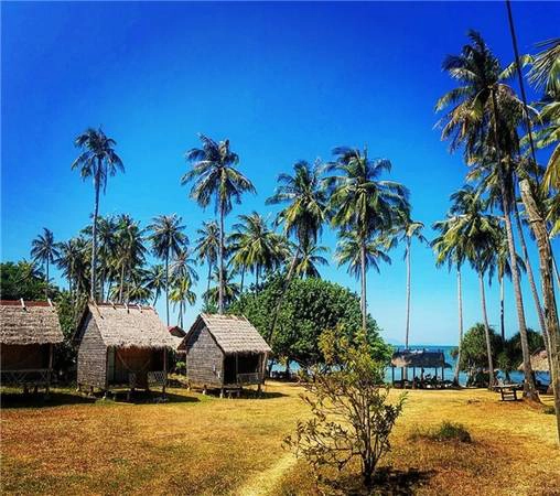 Bạn không cần đặt phòng trước vì đảo khá vắng nên luôn có sẵn bungalow hay phòng trống. (Ảnh: Instagram) Bạn không cần đặt phòng trước vì đảo khá vắng nên luôn có sẵn bungalow hay phòng trống. (Ảnh: Instagram)