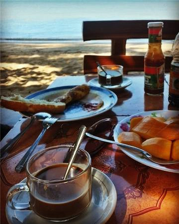 Bữa sáng đơn giản ở Koh Tonsay. (Ảnh: Instagram) Bữa sáng đơn giản ở Koh Tonsay. (Ảnh: Instagram)