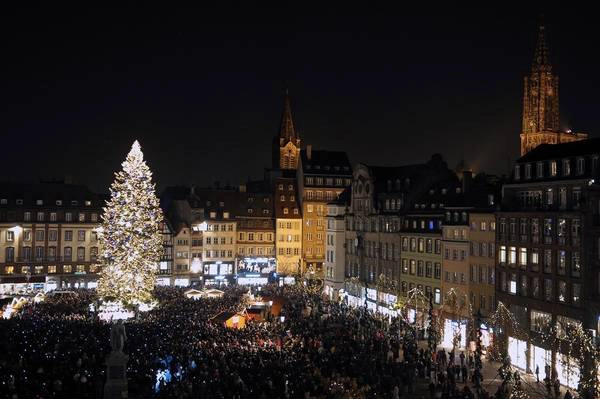 Strasbourg được cho là “thủ đô Giáng sinh” của nước Pháp, kể từ khi hội chợ Giáng sinh đầu tiên được diễn ra từ năm 1570. Năm nay, hội chợ sẽ mở cửa phục vụ du khách từ ngày 28/11 đến ngày 31/12