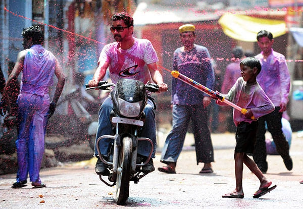 Lễ hội sắc màu Holi