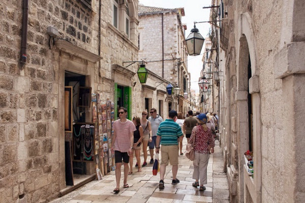 Dubrovnik, Croatia: Thành phố cổ có niên đại từ thế kỷ thứ 13 và được lựa chọn làm bối cảnh cho bộ phim nổi tiếng “Game of Thrones”.
