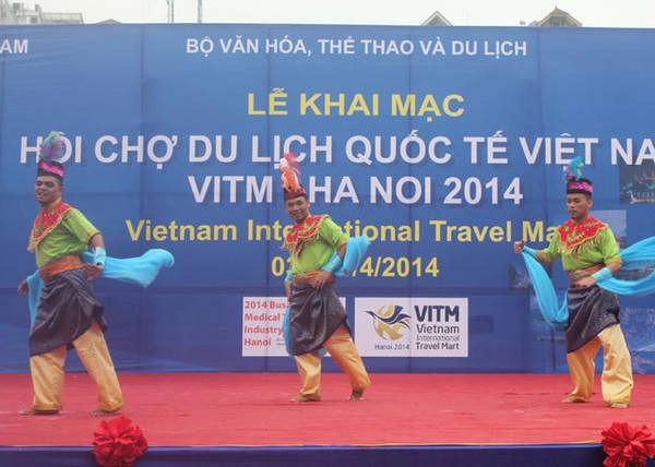 sac-mau-quoc-te-trong-hoi-cho-du-lich-2014-ivivu6