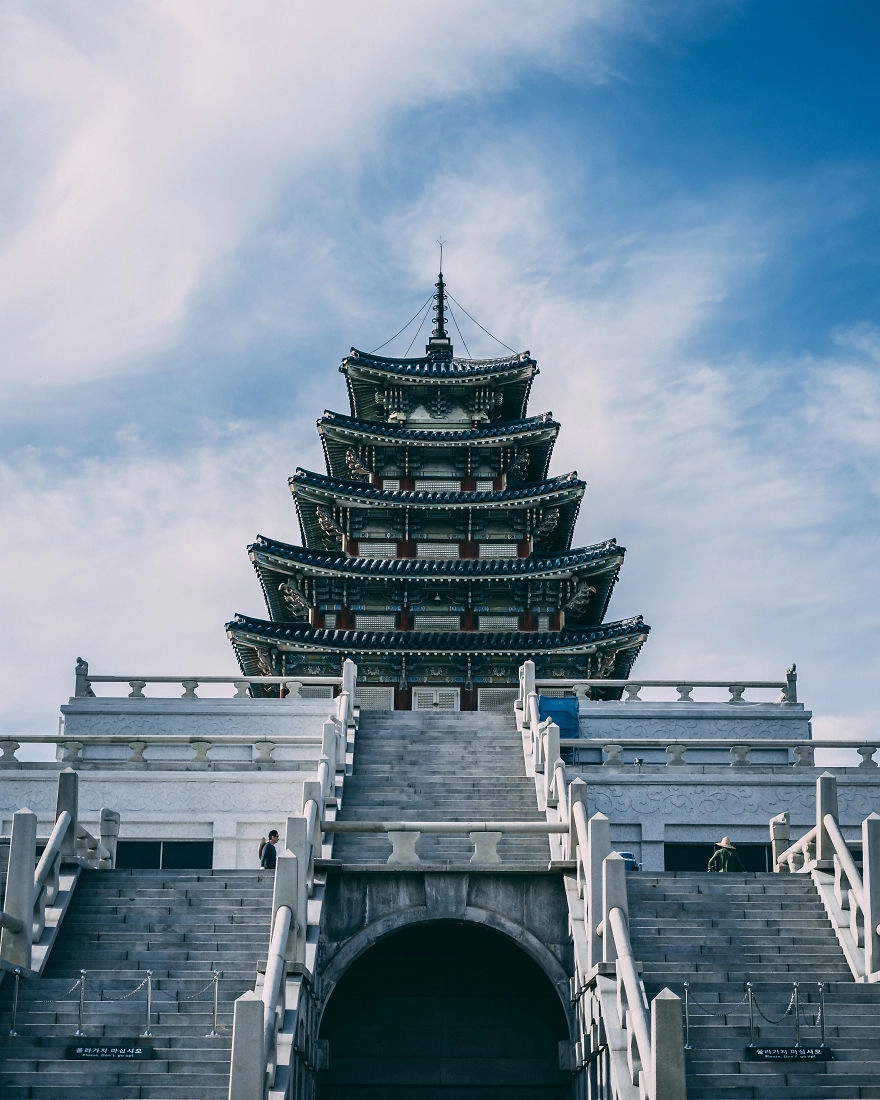 sac-mau-seoul-qua-ong-kinh-thay-giao-my-ivivu-11