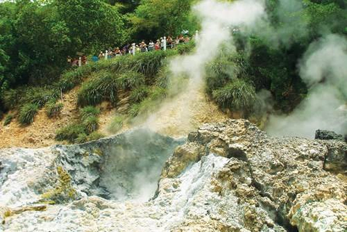 Tham quan suối nước nóng Tham quan suối nước nóng