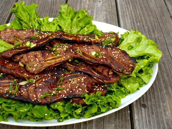 Món thịt nướng kalbi.