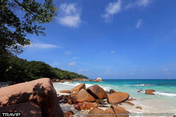Bãi biển Anse Lazio trên đảo Praslin. Bãi biển Anse Lazio trên đảo Praslin.