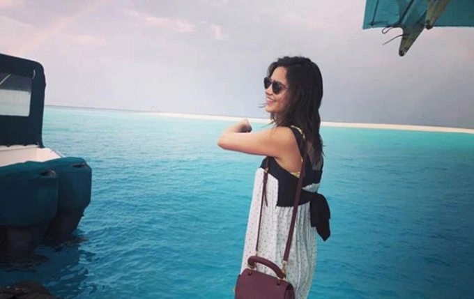 Nghỉ ngơi và thư giãn không phải là điều duy nhất giữ chân các ngôi sao tới đây. Bên cạnh đó, họ còn được cung cấp các bữa sáng khỏe mạnh, với thực đơn theo tiêu chí: trẻ hóa, khỏe mạnh và thanh lọc cơ thể. Trên ảnh là nữ diễn viên Jenna Coleman. Nghỉ ngơi và thư giãn không phải là điều duy nhất giữ chân các ngôi sao tới đây. Bên cạnh đó, họ còn được cung cấp các bữa sáng khỏe mạnh, với thực đơn theo tiêu chí: trẻ hóa, khỏe mạnh và thanh lọc cơ thể. Trên ảnh là nữ diễn viên Jenna Coleman.