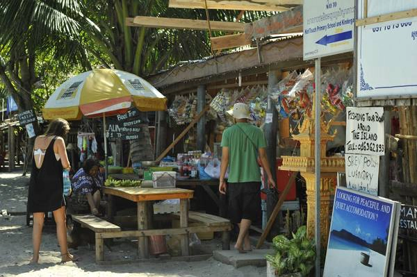 Gian hàng trên bờ biển Sihanoukville