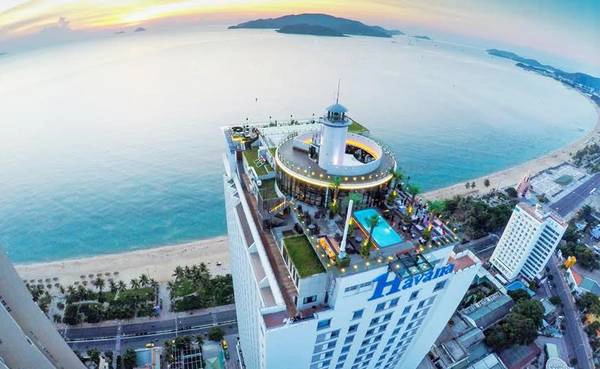 Skylight-nha-trang-dia-chi-an-choi-hot-nhat-phai-check-in-khi-du-lich-nha-trang-ivivu-4