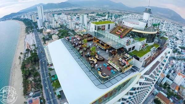 Skylight-nha-trang-dia-chi-an-choi-hot-nhat-phai-check-in-khi-du-lich-nha-trang-ivivu-9