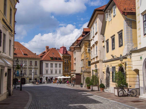 Một góc phố bình yên ở Ljubljana - Ảnh: wordpress Một góc phố bình yên ở Ljubljana - Ảnh: wordpress
