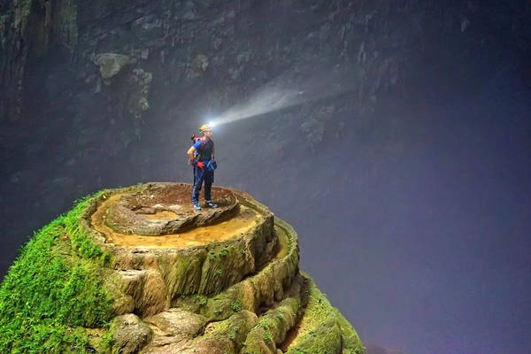 son-doong-dep-thon-thuc-qua-ong-kinh-du-khach-viet-ivivu-6