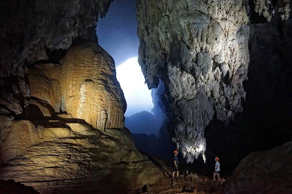 son-doong-dep-thon-thuc-qua-ong-kinh-du-khach-viet-ivivu-10