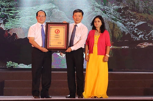 Hang Sơn Đoòng được thêm 2 tổ chức kỷ lục trao chứng nhận lớn nhất thế giới. Ảnh: Hoàng Táo