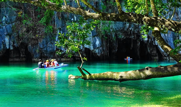 Sông ngầm Puerto Princesa. Ảnh: Richard Raba Sông ngầm Puerto Princesa. Ảnh: Richard Raba