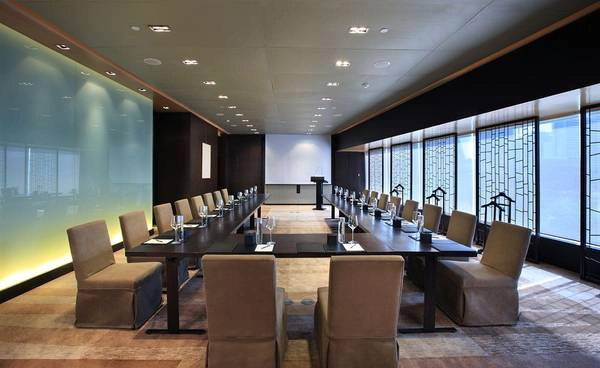 Khu vực tổ chức hội nghị gồm nhiều phòng với diện tích hơn 1000 mét vuông