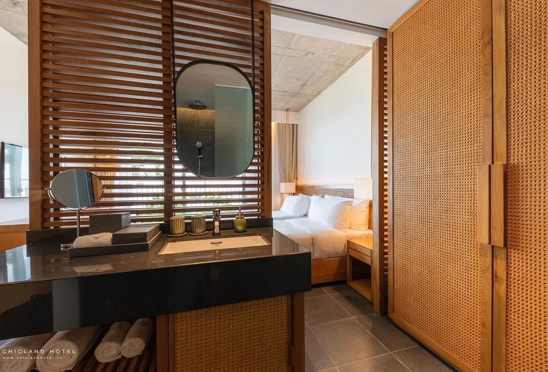 Nội thất hiện đại làm từ chất liệu tự nhiên. Ảnh: chiclandhotels