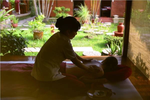 Thư giãn với những phương pháp trị liệu cao cấp trong khu vực Spa. Ảnh: iVIVU.com Thư giãn với những phương pháp trị liệu cao cấp trong khu vực Spa. Ảnh: iVIVU.com
