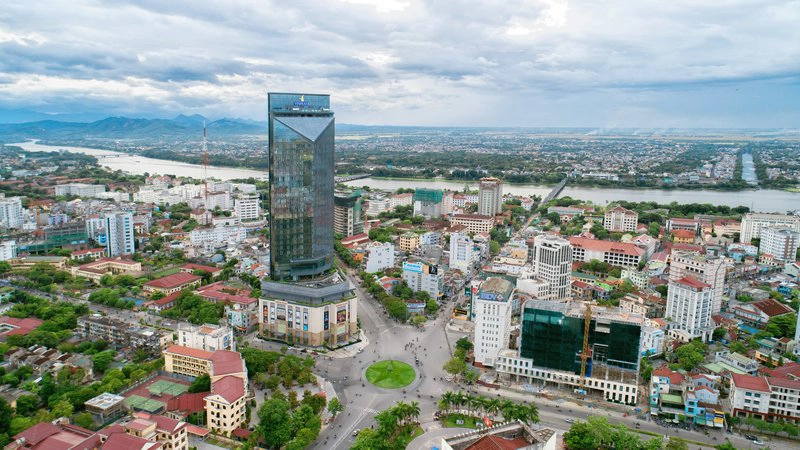 tan-huong-ky-nghi-yen-binh-voi-top-5-khach-san-hue-gia-chi-tu-732000-dong-ivivu-5