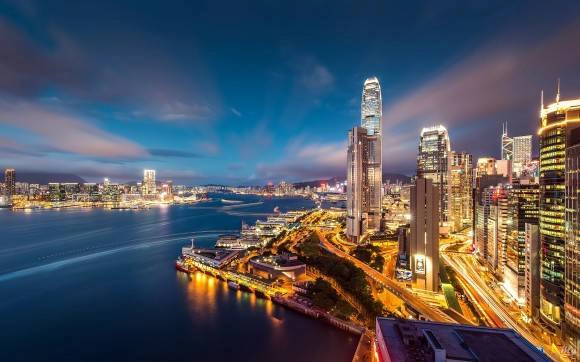 Hong Kong được ví như Paris của châu Á và còn được bình chọn là một trong 10 điểm du lịch hấp dẫn nhất thế giới. Hong Kong được ví như Paris của châu Á và còn được bình chọn là một trong 10 điểm du lịch hấp dẫn nhất thế giới.