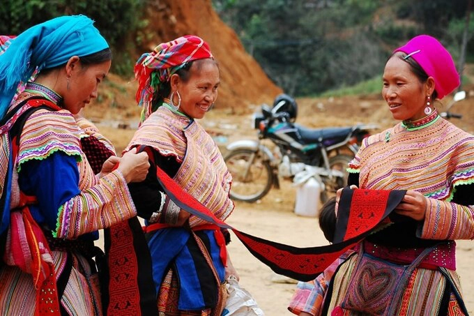 Người H'Mong sinh sống đông nhất ở Sa Pa. Ngoài ra còn có dân tộc Dao Đỏ, Tày, Giáy... Ảnh: Dreamstime.