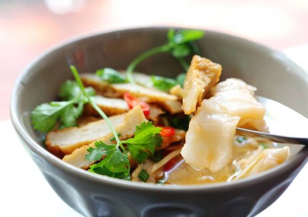 Tô bánh canh chả cá Nha Trang hấp dẫn. Ảnh: ST Tô bánh canh chả cá Nha Trang hấp dẫn. Ảnh: ST