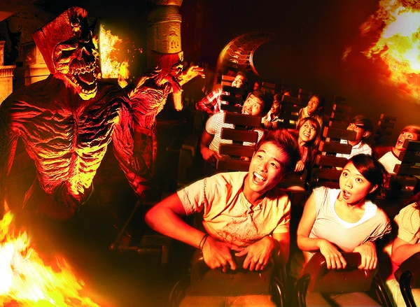 Trò chơi Revenge of the Mummy. Trò chơi Revenge of the Mummy.