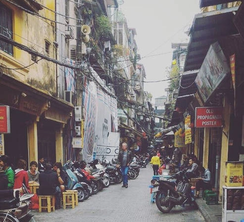 Phố Tạ Hiện được mệnh danh là phố Tây ở Hà Nội. - @i.m_ti Phố Tạ Hiện được mệnh danh là phố Tây ở Hà Nội. - @i.m_ti