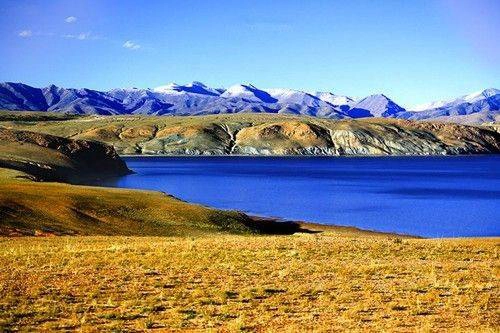 Gió đại dương thổi từ vịnh Bengal qua dãy Himalaya vào Pulan, làm nơi đây có khí hậu ôn hòa hiếm tìm thấy ở Tây Tạng. Gió đại dương thổi từ vịnh Bengal qua dãy Himalaya vào Pulan, làm nơi đây có khí hậu ôn hòa hiếm tìm thấy ở Tây Tạng.