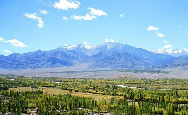Quang cảnh từ tu viện Thiksey, Leh Quang cảnh từ tu viện Thiksey, Leh